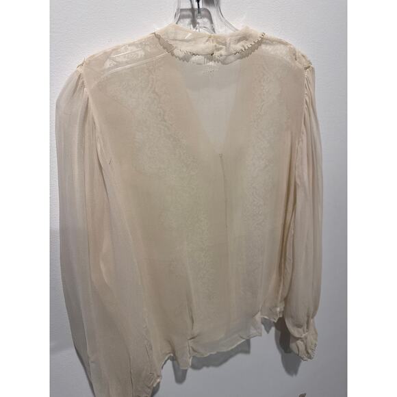 Unlabeled Vintage Cream Chiffon Lace Ruffle Blouse with Double Cuffs medium - Picture 8 of 15